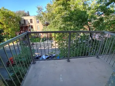Appartement àlouer 3 chambres fermées Plateau Mont Royal Montreal Est H2H . L’appartement situe au c...