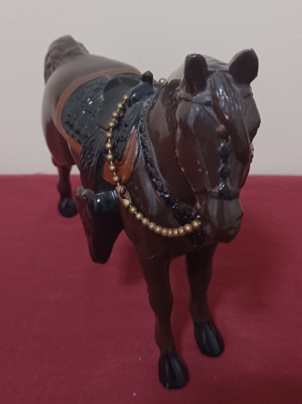 Vintage Spelter Metal Horse, Excellent Condition in Arts & Collectibles in Chatham-Kent - Image 4