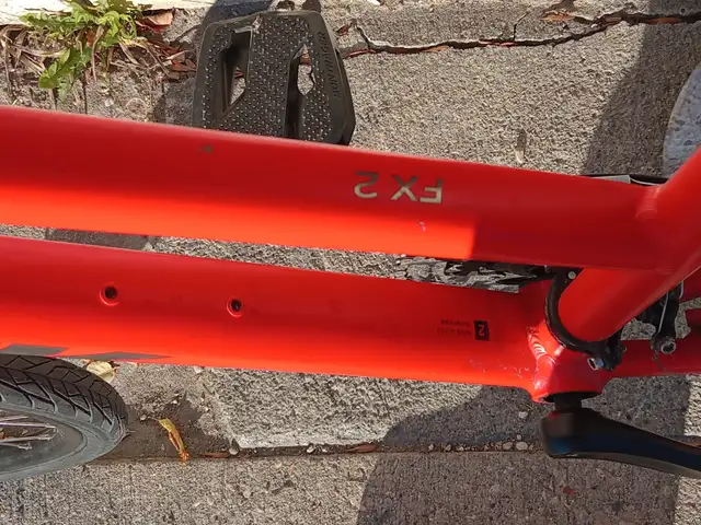 Trek FX2 in Road in Winnipeg - Image 3