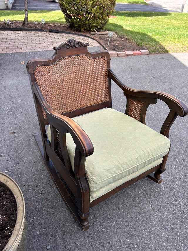 Antique Cane  Rocking Chair in Chairs & Recliners in Ottawa