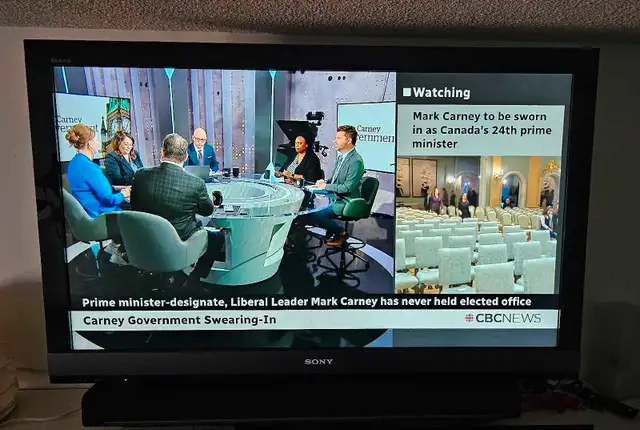 SONY TV 46" KDL-46EX700 in TVs in City of Toronto - Image 4