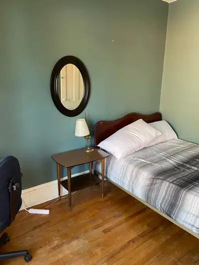 This sunny room is furnished and perfect for a student or a commuter, who is on the road and needs a...