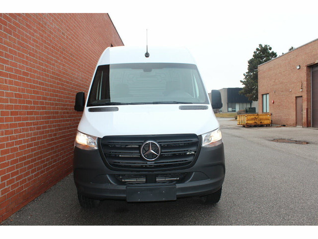 2022 Mercedes Sprinter Cargo Van 2500. No accidents. V4. 3 seats in Cars & Trucks in Mississauga / Peel Region - Image 4