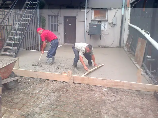 CONCRETE CONTRACTOR , REPAIRS OR NEW ! 365 DAYS! in Brick, Masonry & Concrete in City of Toronto - Image 4