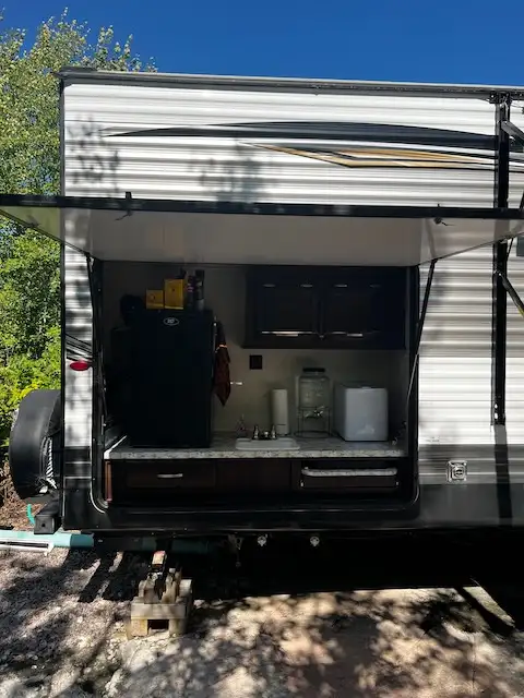 2019 Jayco 33RBTS Bunkhouse Trailer at Seasonal Campground in Travel Trailers & Campers in Winnipeg - Image 10
