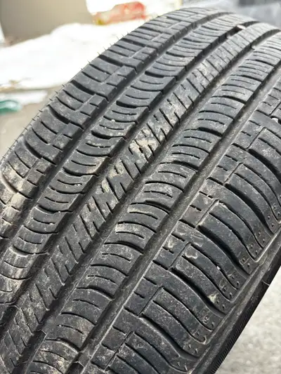 2011 Ford focus. This car runs great was driven by my mother since new reason for selling is she doe...