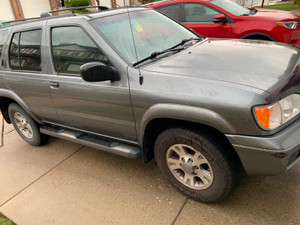 2004 Nissan Pathfinder SE