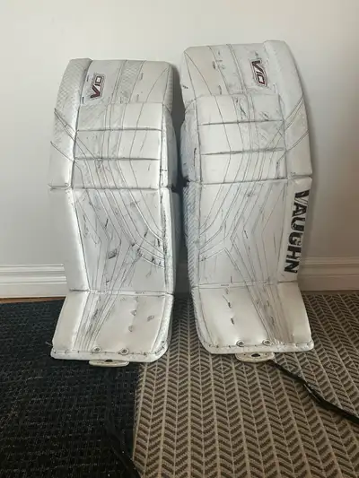 Vaughn v10 pro goalie pads 32+2, View more