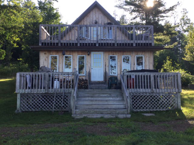 4 Season cottage or home by the river in Waltham, QC in Houses for Sale in Pembroke