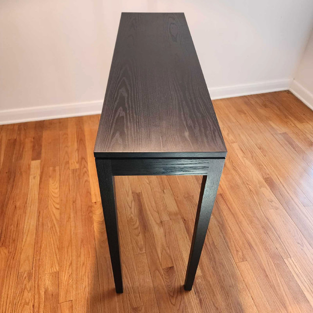 Entryway/side table in Other Tables in Ottawa - Image 2
