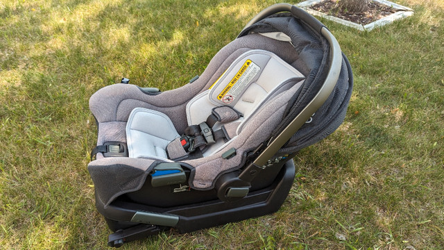 2 Seat City Select Baby Jogger & Infant Car Seat in Strollers, Carriers & Car Seats in Calgary - Image 4