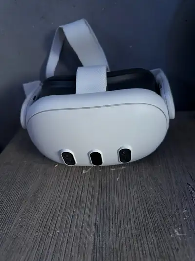 Only used 4 times, perfect condition like new. controllers have protected grips on with hand straps,...