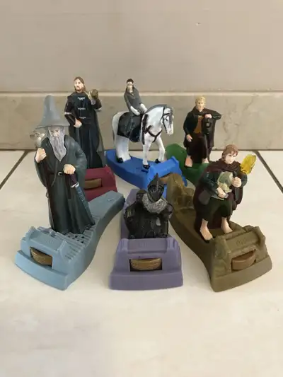 The Lord Of The Rings Burger King Figures Toys These figures toys were sold at Burger King as a prom...
