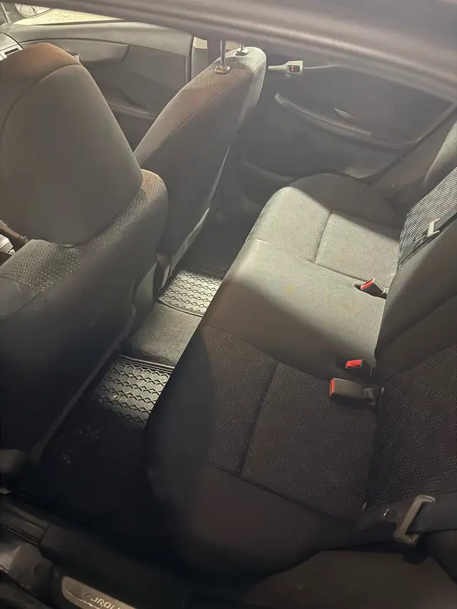 2009 Toyota Corolla S Manual in Cars & Trucks in Kitchener / Waterloo - Image 8