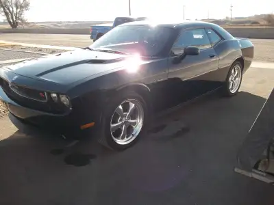 Dodge Challenger Classic only 65 thousand kilometers 5.7 litre hemi automatic mint condition. top to...