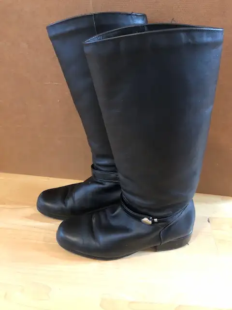 Santana leather winter boots size 9 $65, lined 15" boots, used in Women's - Shoes in Oakville / Halton Region - Image 5