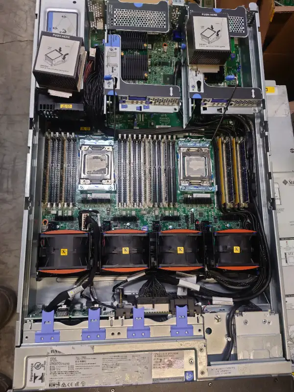 IBM SAN Controller 2145-DH8 2x E5-2650v2 No Ram535727053682790401