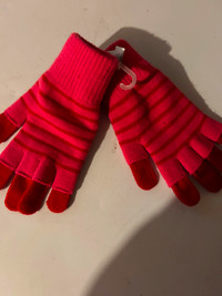 Brand new Girls Gap gloves