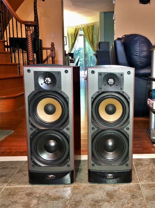 Paradigm 3Way StandMount Speakers in Dark Cherry Studio 40 v2