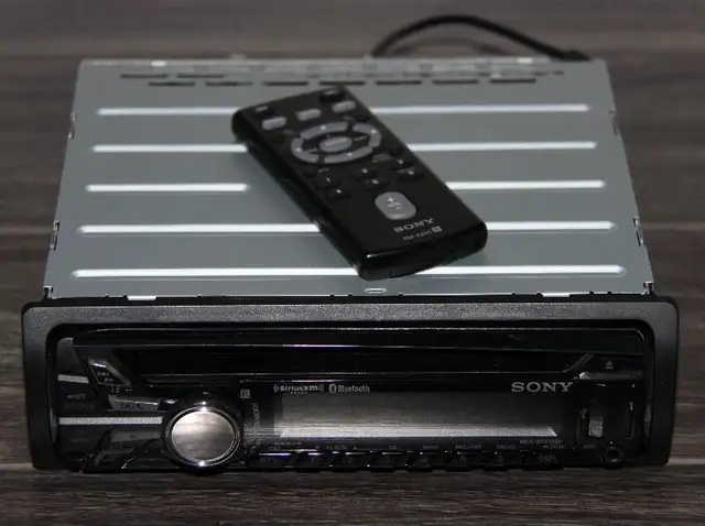 SONY Bluetooth Car AUDIO SYSTEM with Remote in Stereo Systems & Home Theatre in Kingston - Image 3