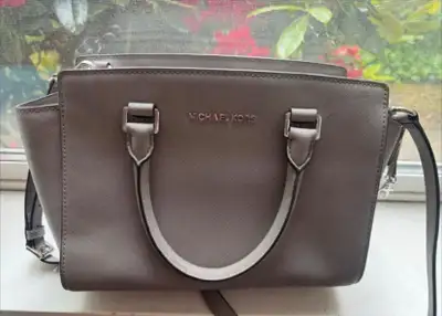 MICHAEL KORS PURSE WRIST BAGS AND WALLET 4 ITEMS $200., View more