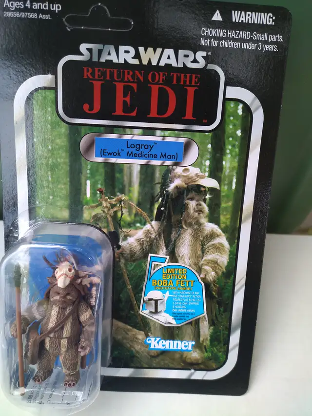 Star Wars The Vintage Collection Logray in Toys & Games in City of Toronto - Image 2