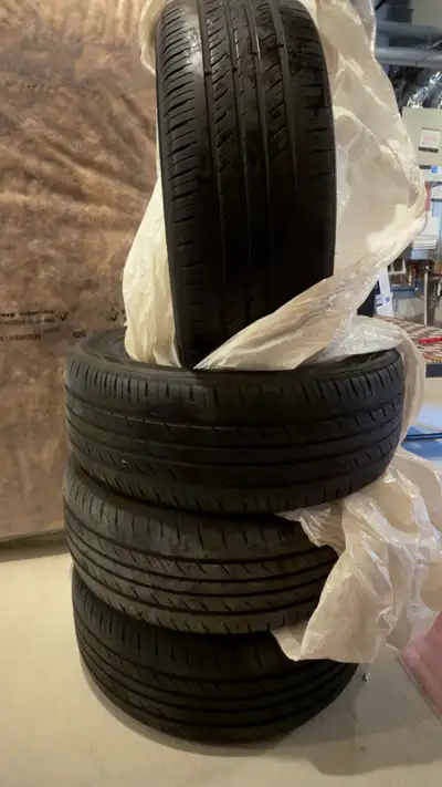 These all-season tires are ready to hit the road and provide reliable grip in a variety of weather c...