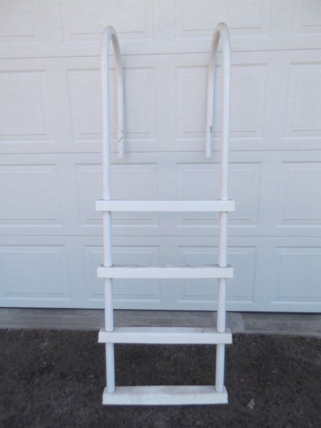Above Ground Pool Ladder in Hot Tubs & Pools in Petawawa