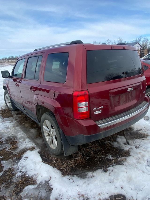 2017 jeep patriot Part out in Cars & Trucks in Dawson Creek - Image 4