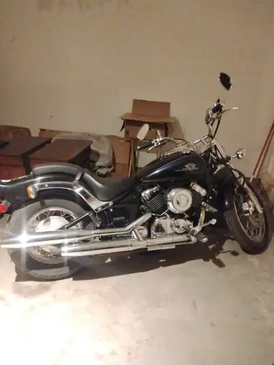Yamaha VStar Custom 650cc motorcycle for sale. Runs great. New front tire. Was too busy working all...