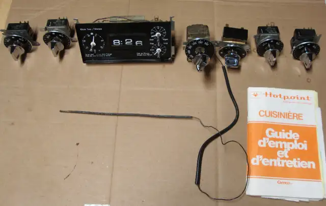 Boutons de contrôle cuisinière Hotpoint in Stoves, Ovens & Ranges in Sherbrooke - Image 2