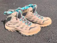 Columbia Hiking boots women’s 6.5