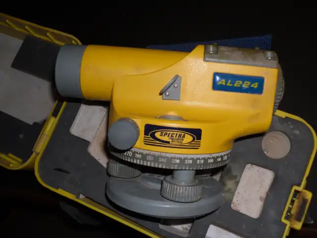 Trimble Spectra Precision Automatic Optical Laser AL224 in Other in Oakville / Halton Region - Image 5