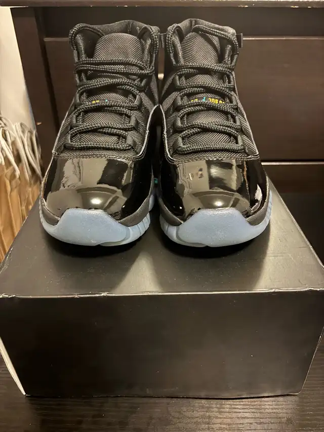 Jordan 11 Gamma Blue size 10.5 in Men's Shoes in City of Toronto - Image 7