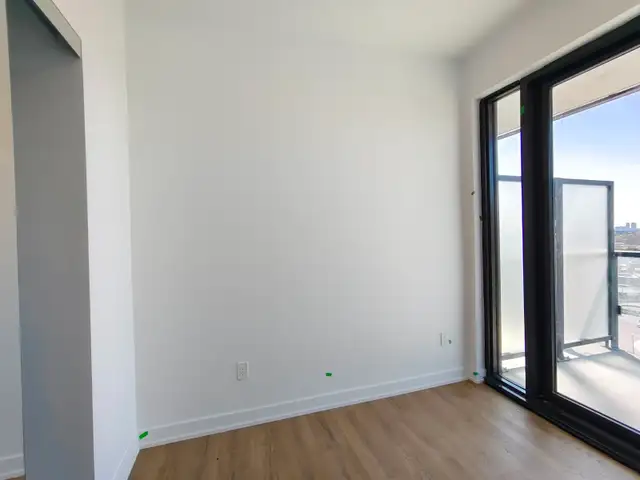 Modern 2+Den Condo for Rent | Bayview Village | Steps to Subway in Long Term Rentals in City of Toronto - Image 6