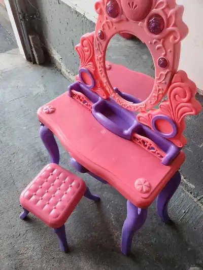 Girl's Princess Vanity Set/Dressing table set, View more