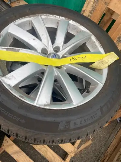 Michelin Winter Tires and Mags 235/55 R 19 Almost brand new (9/32) In storage at dealership