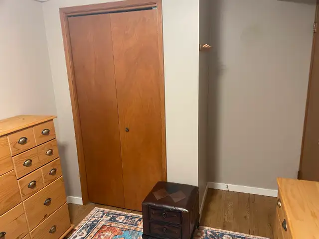 Private, Very Clean, Furnished, Upstairs bedroom - Varsity NW in Room Rentals & Roommates in Calgary - Image 6