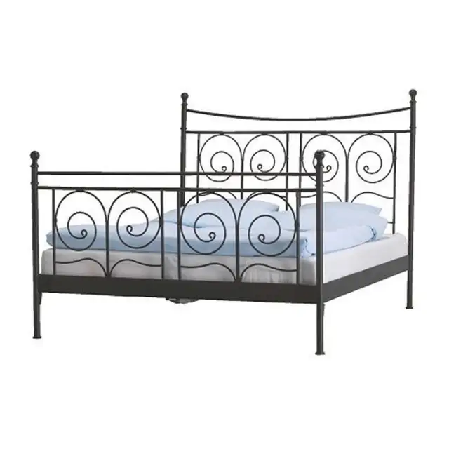 Grand Lit en metal format Queen - Norsund IKÉA – 325$ in Beds & Mattresses in Longueuil / South Shore - Image 8
