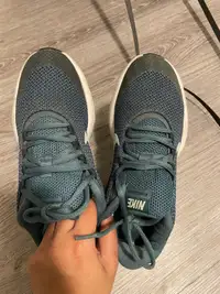 Nike women’s shoes 