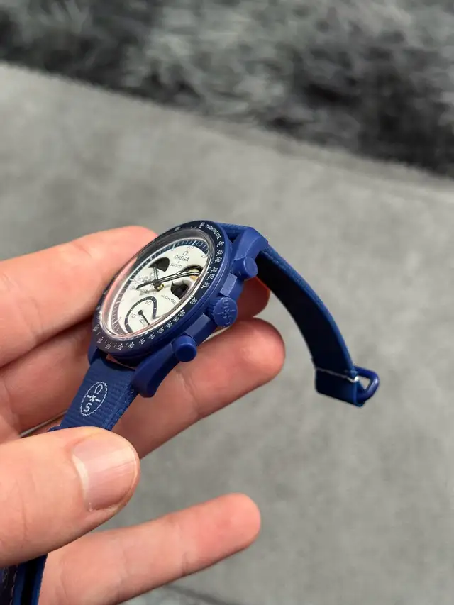 Omega x Swatch Mission to Earth in Jewellery & Watches in Longueuil / South Shore - Image 5