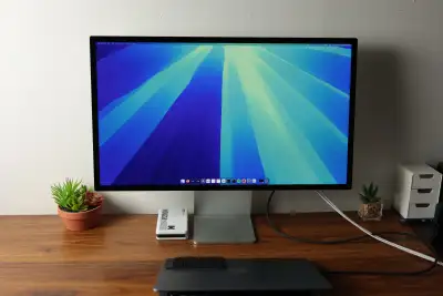 Apple Studio Display Nanotexture - Like New, View more