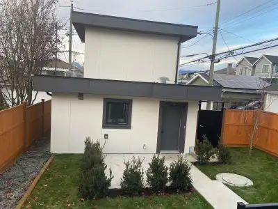 BEAUTIFUL New Very Spacious Laneway House for rent