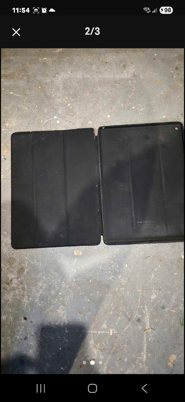 Fintie iPad Case in iPads & Tablets in Sarnia - Image 2
