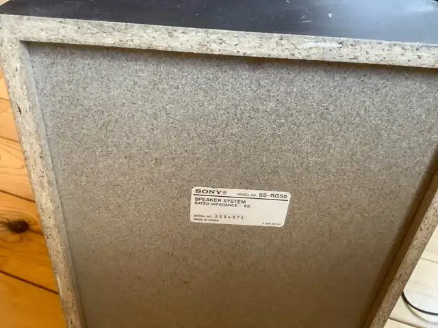 Sony bookshelf speakers  in Speakers in Ottawa - Image 3