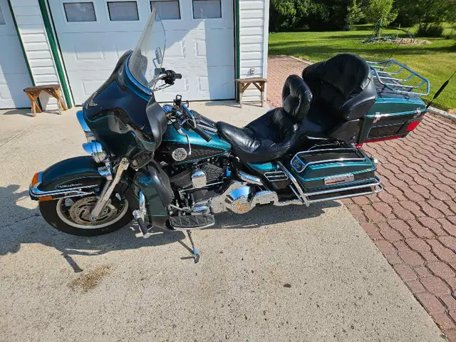 2000 HD Ultra Classic Motorcycle Green in Street, Cruisers & Choppers in Regina - Image 3