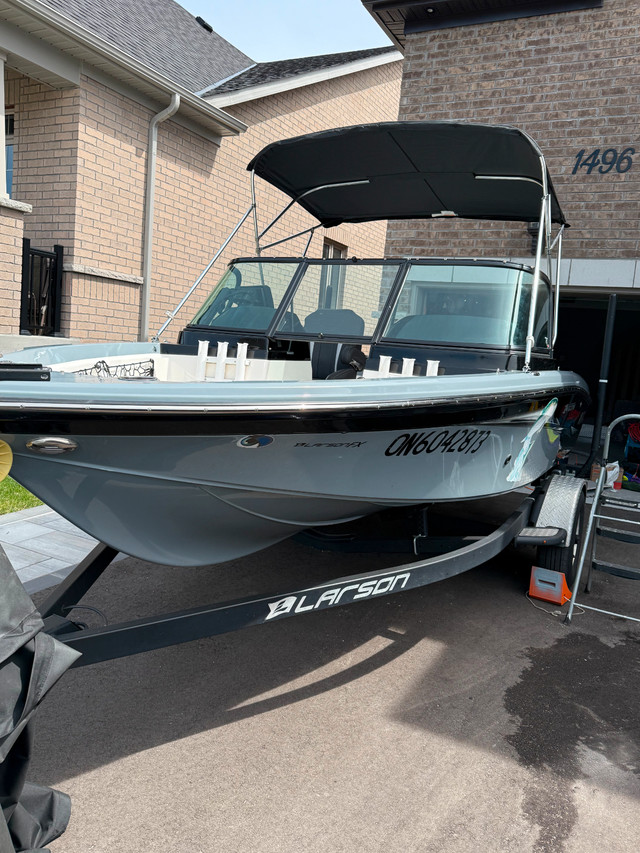 Fiberglass 2017 Larson Fishing Boat in Powerboats & Motorboats in Barrie