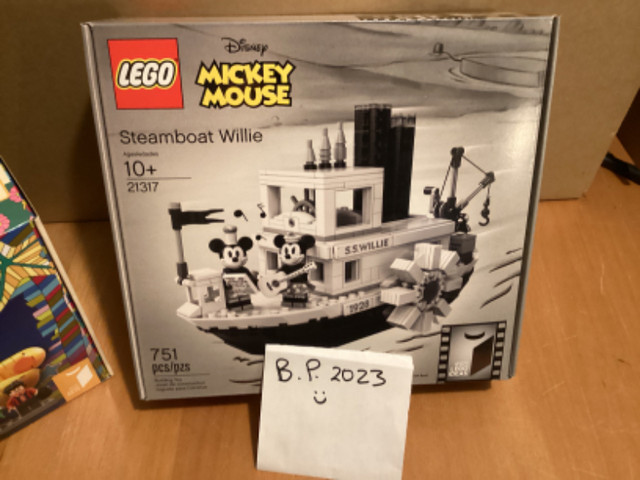 LEGO IDEAS new sealed Mickey Steamboat Willie Beatles Yellow Sub in Toys & Games in Kitchener / Waterloo - Image 2