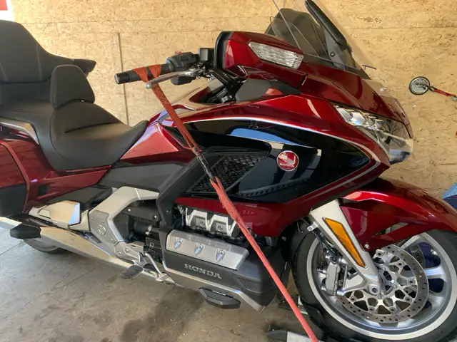 Enclosed Motorcycle transport-Tow-Spyder/Harley/Ducati-Cheap in Other in Mississauga / Peel Region - Image 7