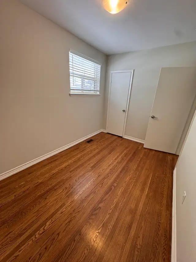 3 bedroom bungalow in mature quiet neighbourhood in Long Term Rentals in Mississauga / Peel Region - Image 8